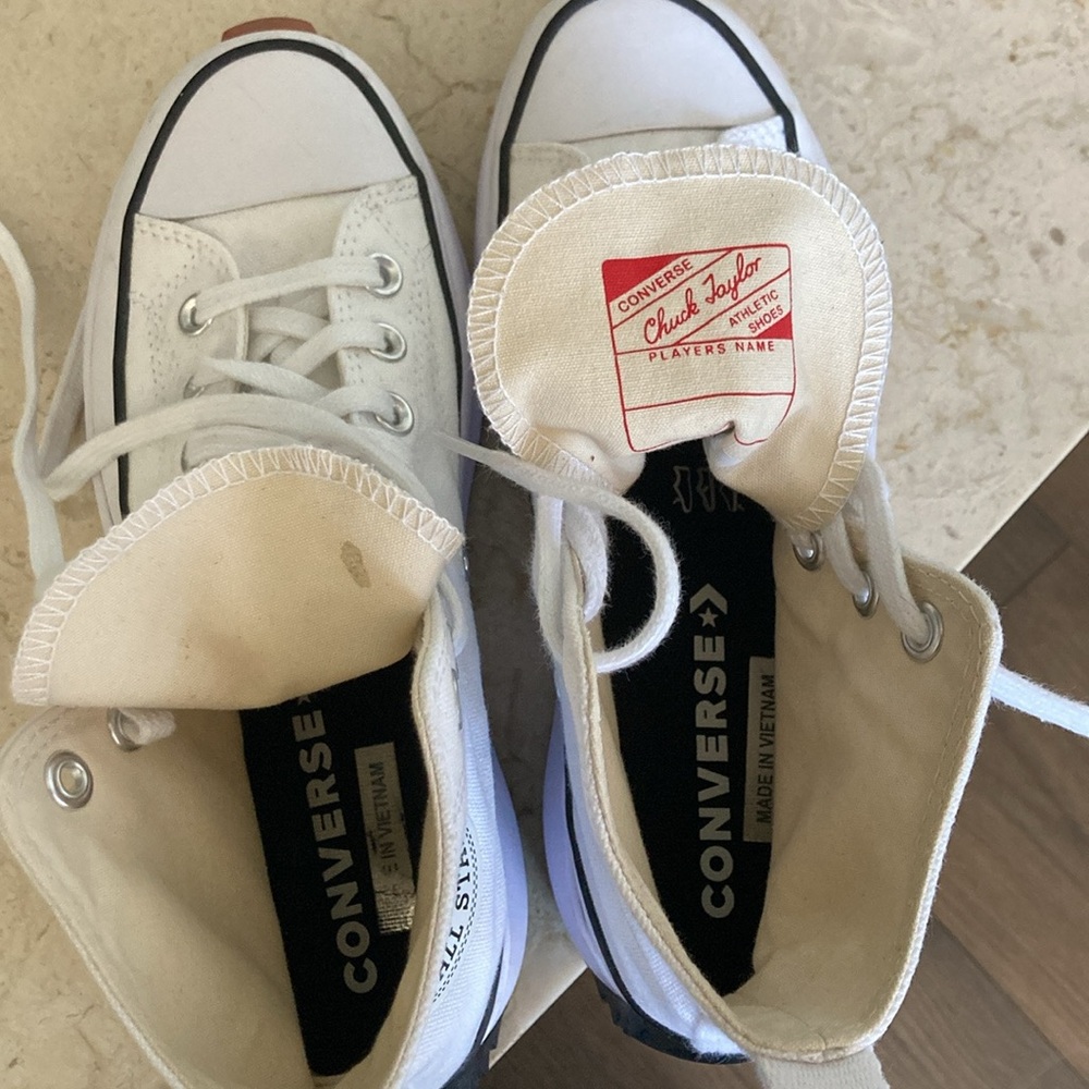 Converse White Platform Run Star Hike Sneakers with Gum & Black Soles - Picture 2 of 6